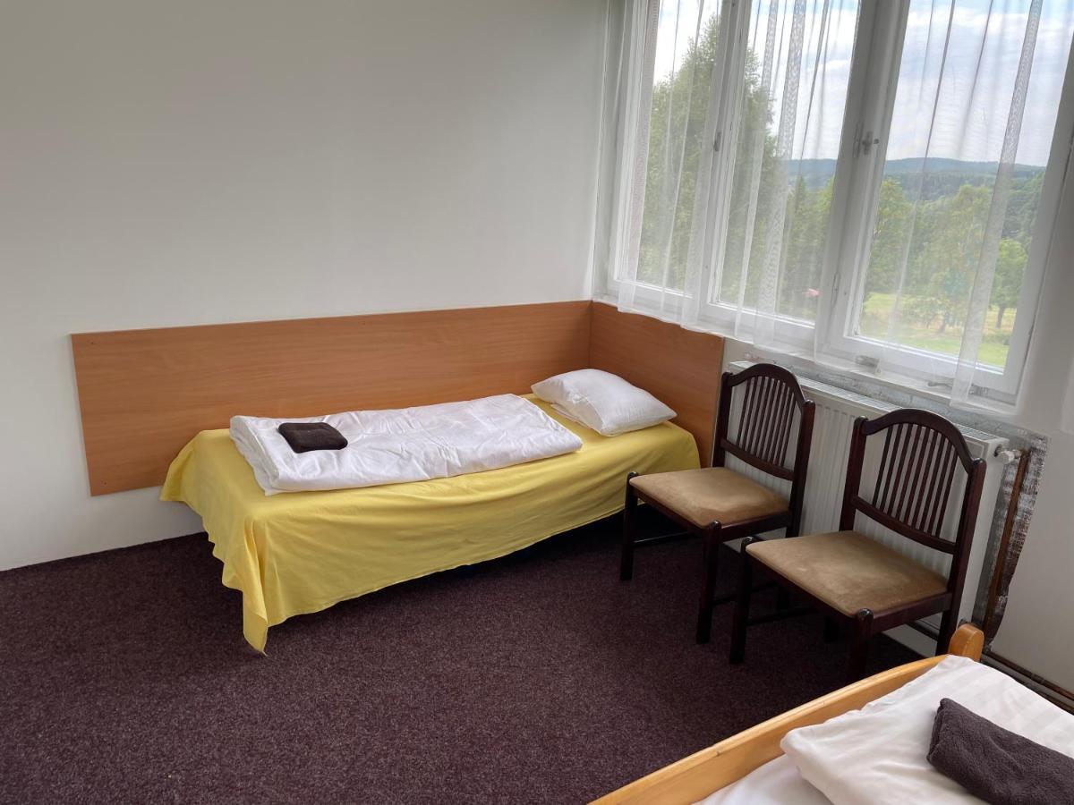 Penzion Na Srubech Hora Svate Kateriny Extérieur photo
