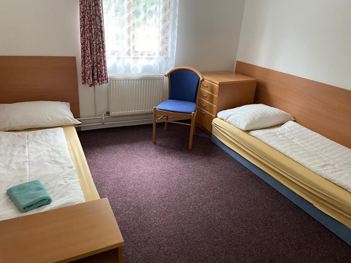 Penzion Na Srubech Hora Svate Kateriny Extérieur photo